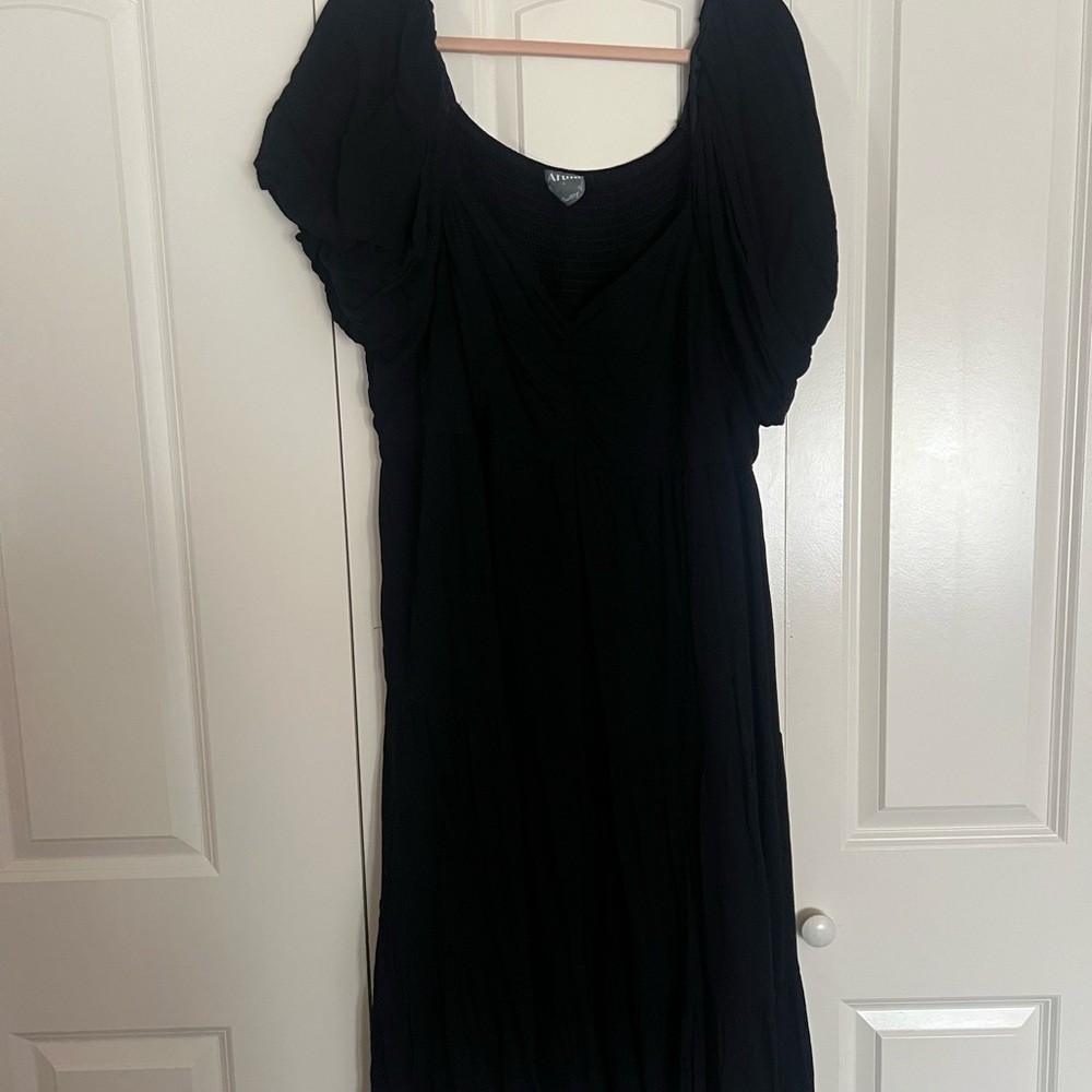Arula Maxi Black Dress
